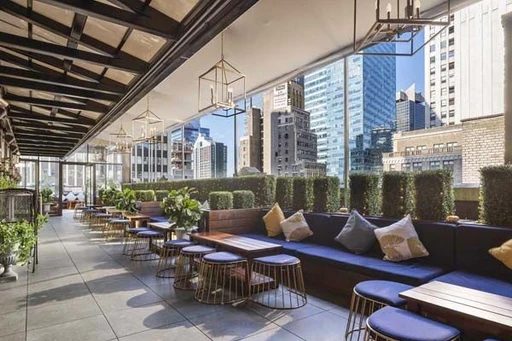 Discover the Glamorous Elegance of Elsie Rooftop in Midtown Manhattan!