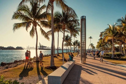 Discover Miami's Stunning Panoramic Paradise - South Pointe Park Pier!