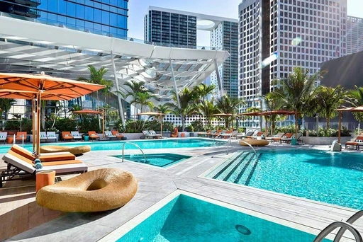 Discover the Ultimate Miami Rooftop Retreat at EAST Miami! 🌴☀️