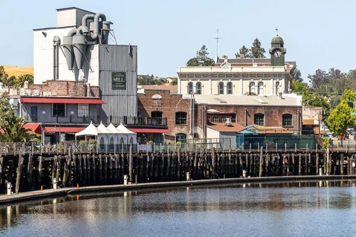 How would you like to have breakfast with this river view?
It’s a great way to kick off a trip to Northern California’s wine country.