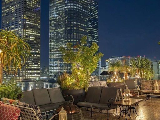 Enjoy Stunning City Views and a Relaxing Atmosphere at Perch LA