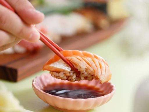 In my humble opinion, if your date is a sushi lover the best place to go for a Sunday lunch is at Makoto. Providing the freshest seafood for your utmost enjoyment!
From dining to shopping and even finding your zen — this is the destination.
Grab your chopsticks and take a dip.🥢🍣