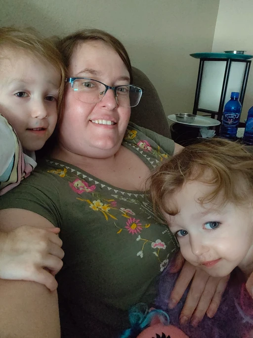 Looking for friends! Moms a plus but doesn't have to be as long as your cool with kids lol I am happily married so not looking for anything except friends 😊