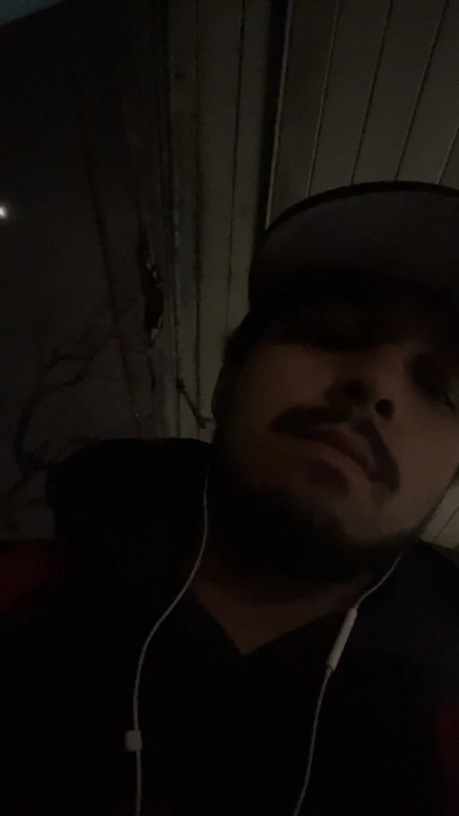 any ladies down to chat?