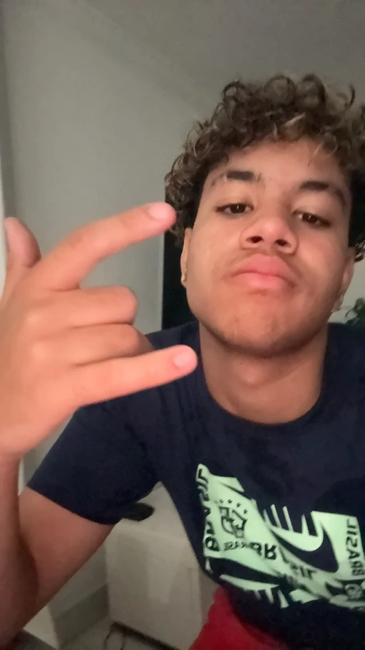 who wants to meet up and have fun