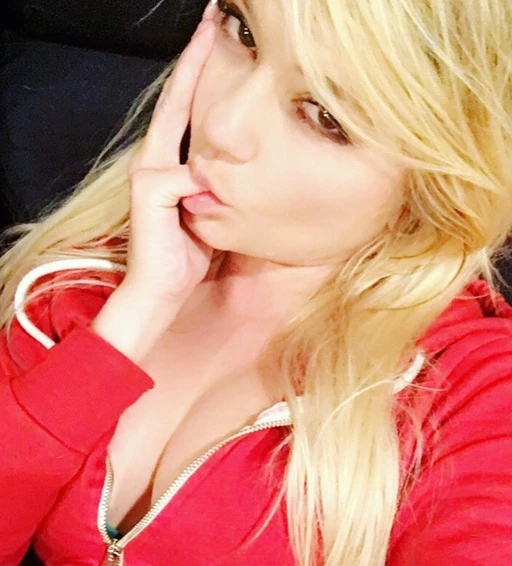thinking bout stuff i probably shouldn’t 😏