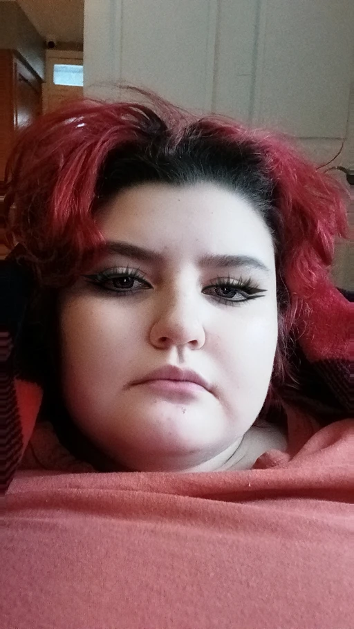anyone free to hang tomorrow night I'm near roscoe village in Chicago Illinois. If so please message me I would love to hang our I'm 20 Years old one fact about me is one of my ancestors used to work for Hitler