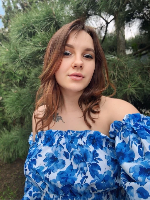 Let's Connect! I'm Here to Chat π