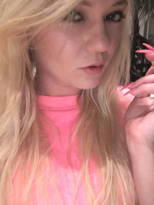 i donβt tease for fun. i tease when i know the reaction will be worth it π