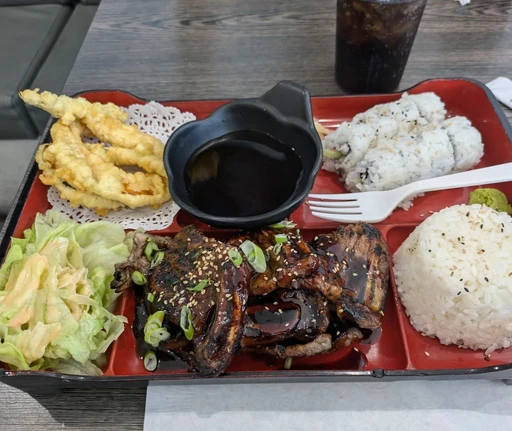 enjoy lunch with a friend 🤗👍✌️👍