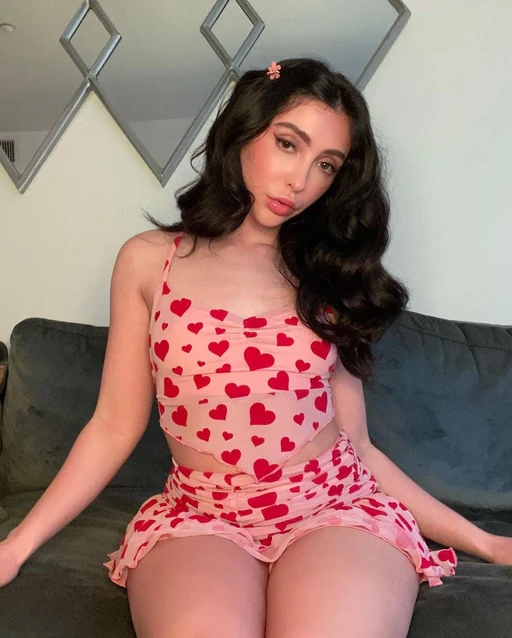 do my outfit looks amazing, looking for some serious shit π»ππππππππ