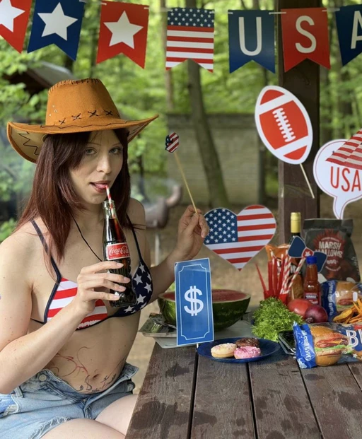 Congratulations to all Americans on Independence Day! 🇺🇸🎉 May this day be filled with pride in your country and gratitude for the freedom it gives you. Happy Holidays!!! 
#July4th #IndependenceDay #USA