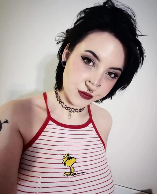 Feeling so bored and lonely 🥺 

Chat me up 👋?