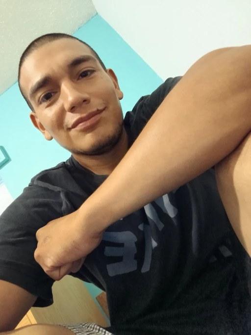 just got to San Antonio TX, looking for a date at least a good chat hmu ladies