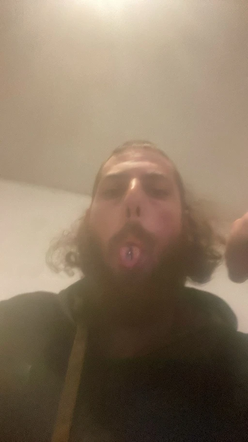 Hi