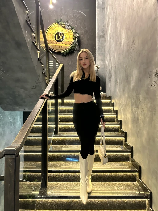 Walking up like I own the place… should I let you follow me or make you chase?