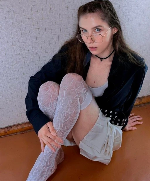Would you want me in front of you like this?🙈
