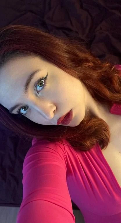 There are moments when you want to play a little game. I'll start — you continue. There's only one rule: the further you go, the harder it is to stop. I'm sure you'll take the risk to find out what happens next, right?