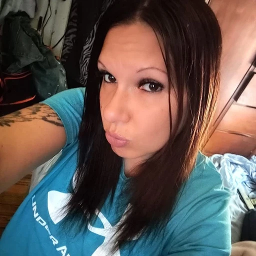 hey everyone it's a cold rainy day and I'm bored, cant respond to you guys because I have to subscribe to this app which sucks I enjoy our convos