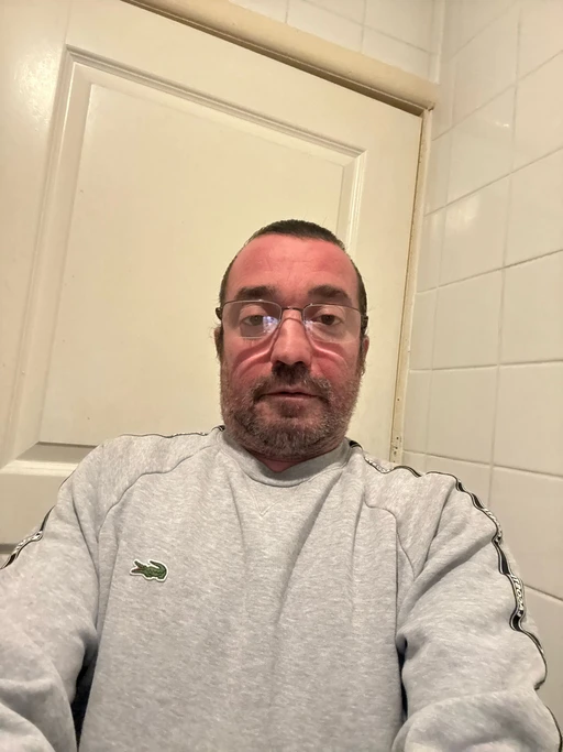 Hi