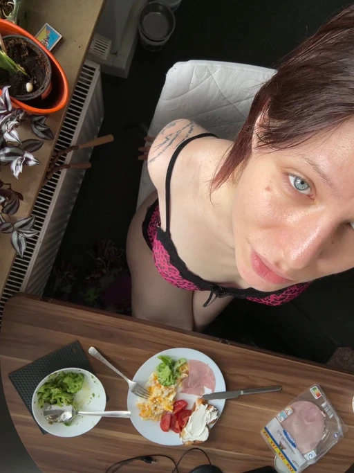 If you are eating right now, I wish you bon appΓ©tit!