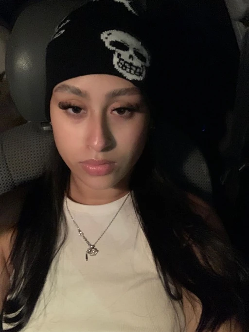 who's down to chat I'm bored at work lmao night shift really sucks feel free to send messages I'm friendly as long you don't ask me wired questions and i dont trade pictures or do any nasty stuff please don't ask me such π