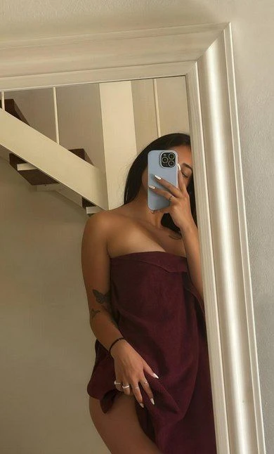 maybe i’m your best distraction today 😈