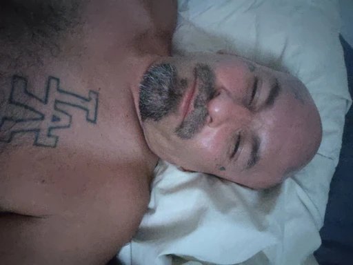 who wants to be my girlfriend today?