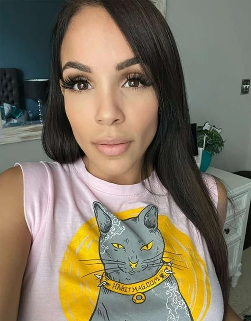 The cat on the T-shirt is mysterious, but no more so than I am πΌβ¨