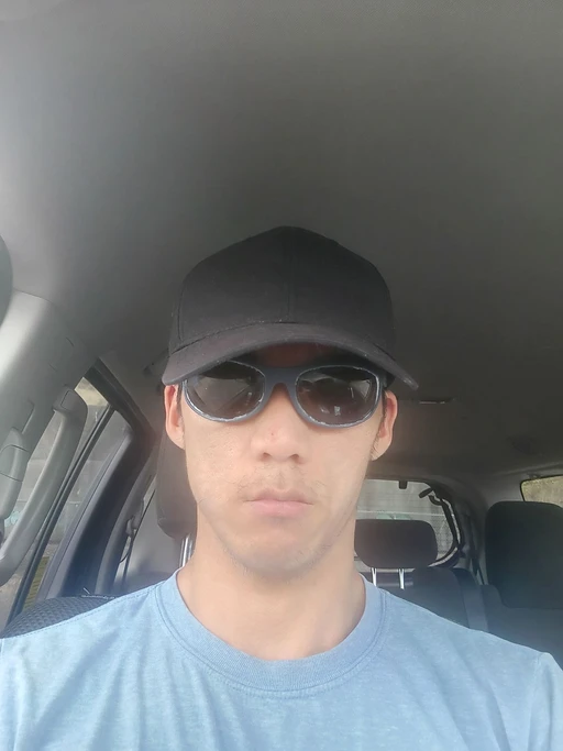 my selfie in public with confidence🤔💦 I usually need combination of hat and sunglass around my face to become more confident whether lots of people stare my face or not🤷 I'm trying to working on my mood to contain neutral as much I can express on face