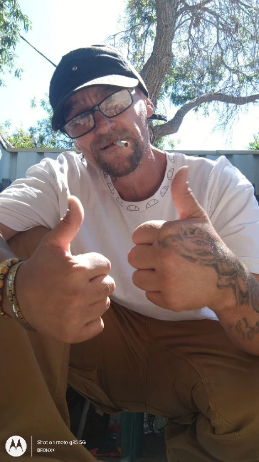 WANNA BUILD A PILLOW FORTE GET DRUNK AND THROW DILDOS AT STRANGERS..?? π₯³π€£π