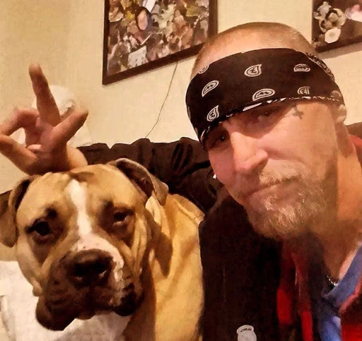 I donβt think that anything happens by coincidence. No one is here by accident. Everyone who crosses our path has a message for us. Otherwise, they would have taken another path, or left earlier or later. The fact that these people are here means that they are in our lives for some reason..βΌοΈ