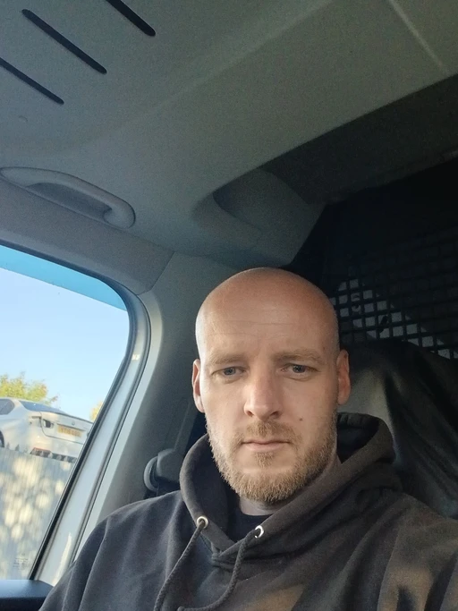 single from Manchester fresh trim this morning lol