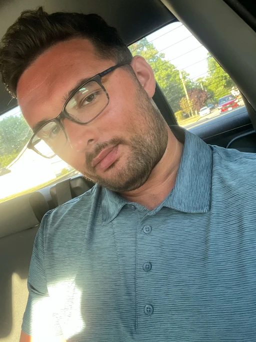Going to wedding alone not much fun lol