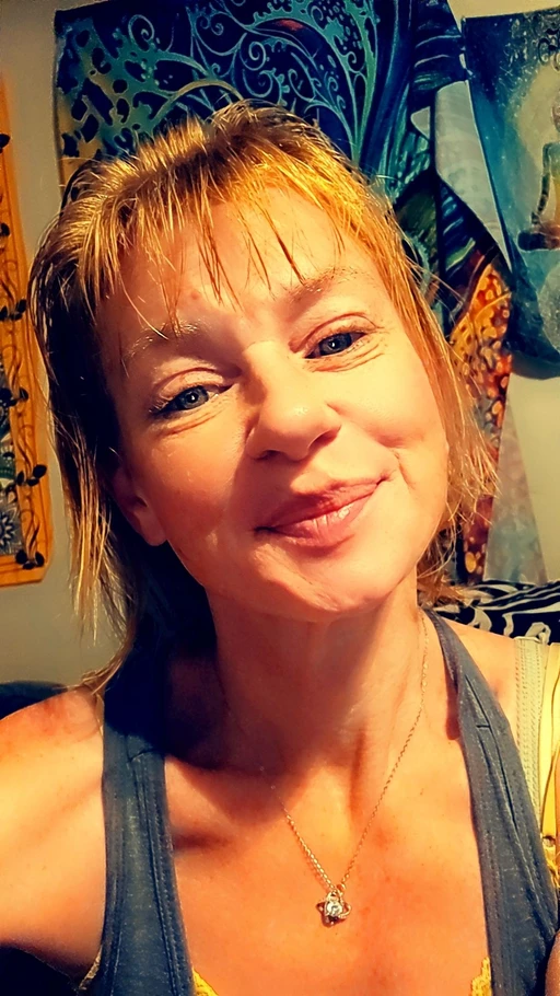 love and light ✌️✌️