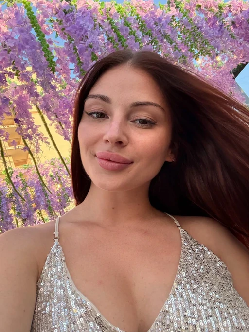 The flowers seem beautiful... but their eyes are still on me ðļð