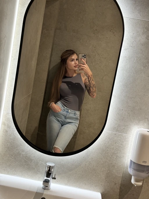 I have a secret desire that grows stronger with every passing minute. And the longer I keep quiet, the harder it is to hide it🙈😼🤭