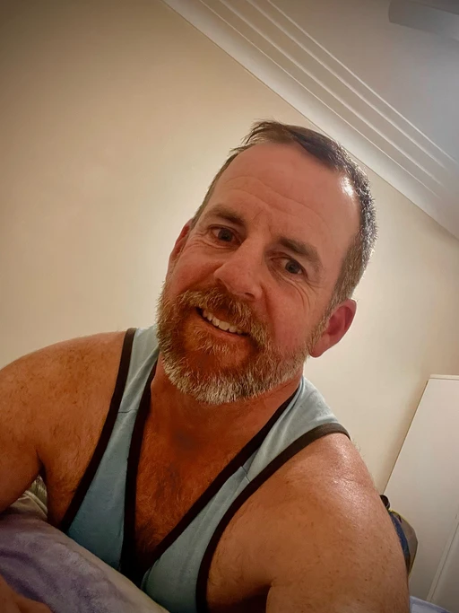 Ready to start the day… Beach, bush of gym workout before suns up for another great day 🤔