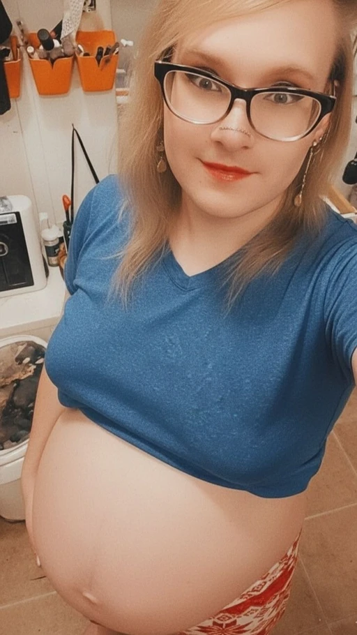Can't wait for this little girl to be here 🥰 Any day now! How's everyone doing today? 🩷