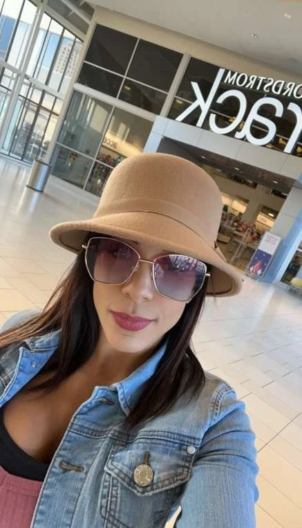 Incognito, but only for strangers... for you, I'm always in touch 😉