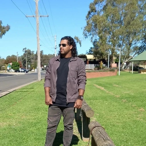 anyone from Australia if you are message me let's chat