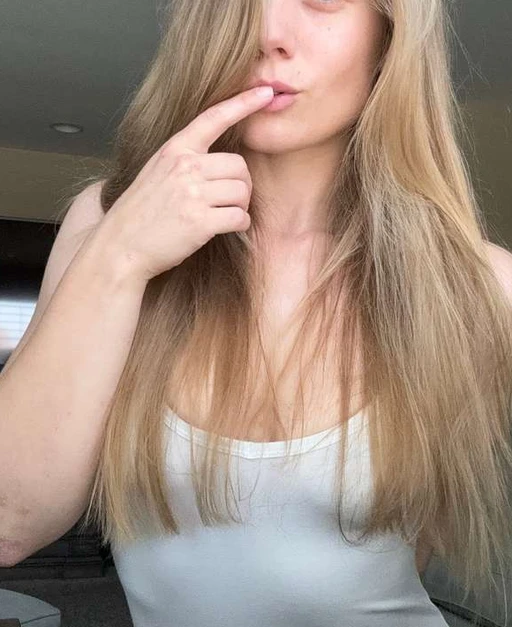 Do you want to touch my lips
