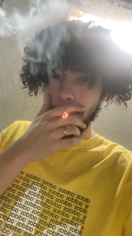 New to this app any friends in the bx?? Down to just chat as well honestlyyy