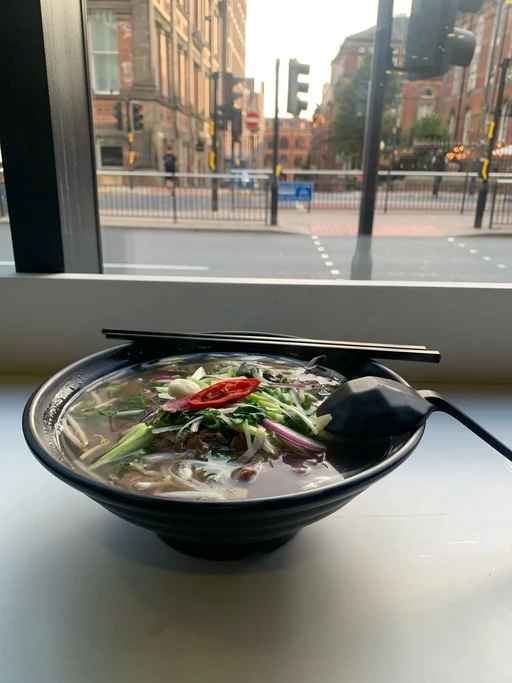 Dose anyone like the Vietnam food like-Phoπ
I love so much π