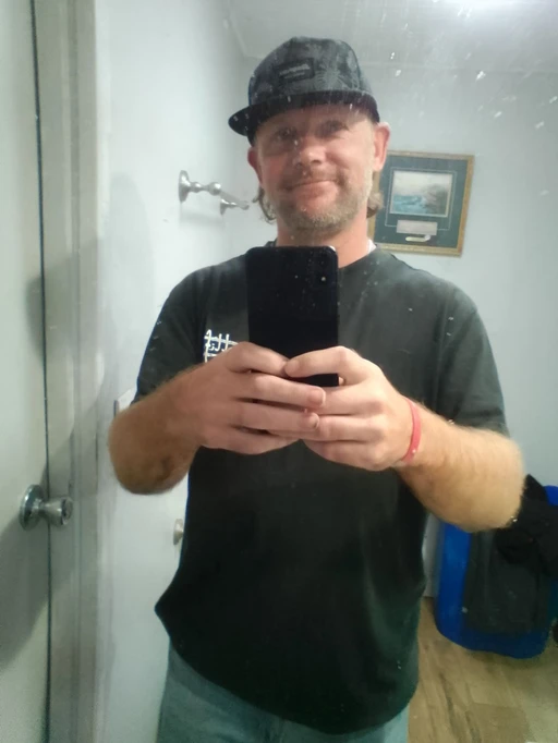 St Augustine, single, 44, single for a long time. need some affection and companionship. wanna meet up and hang out hmu