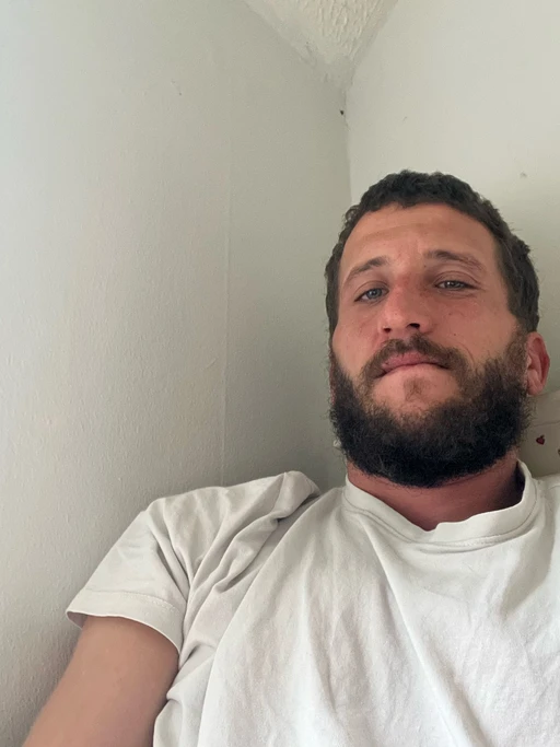 Hi