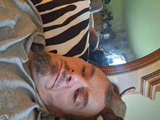 hi I am single from Wisconsin Hawkins Wisconsin