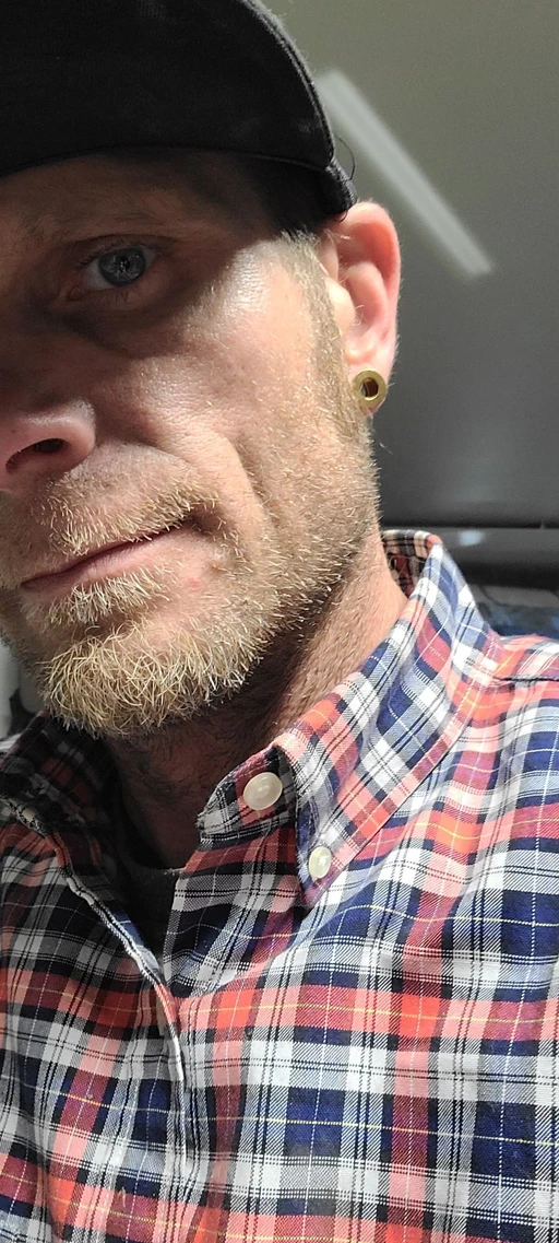 finally done with my day. anyone wanna grab some food and a drink?