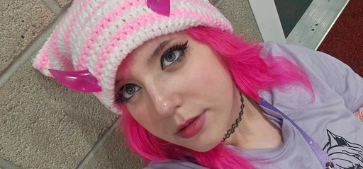 hiiiii, I'm looking for new, female friends!! kc metro area only or Chicago