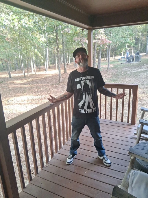 what's up to the beautiful women out there, who is near Covington ga